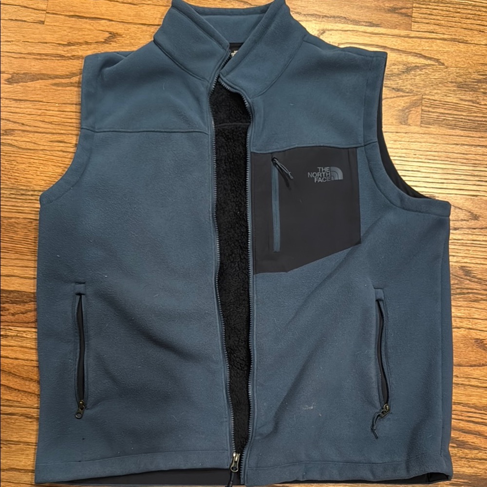 The North Face Men's Blue Fleece Vest